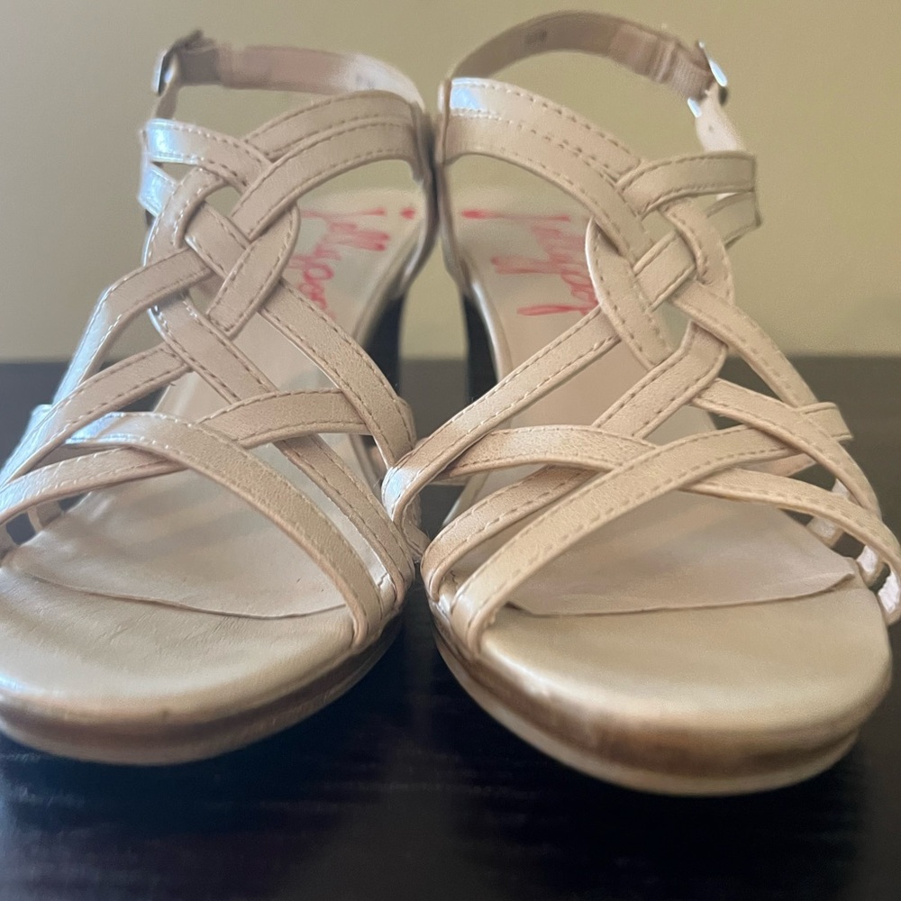 Ladies Tan Strappy heeled Sandals size 8.5